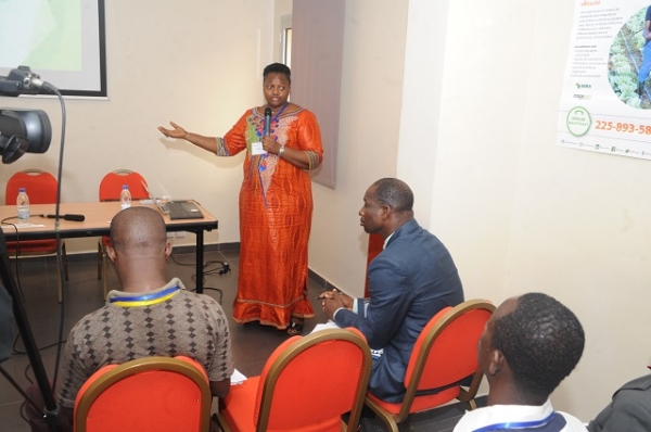 La présentation de mFarms par Mme Garcia Honvoh.
