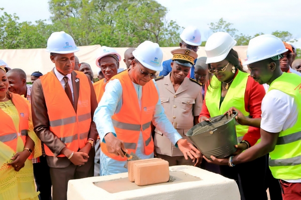 Côte d&#039;Ivoire/ Pose de la première pierre du projet &quot;Les merveilles  de la Bagoué&quot; : Le ministre Bruno Koné félicite Yamoussa Coulibaly