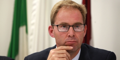 Le ministre britannique pour l’Afrique et le Moyen-Orien, Tobias Ellwood