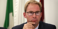 Le ministre britannique pour l’Afrique et le Moyen-Orien, Tobias Ellwood