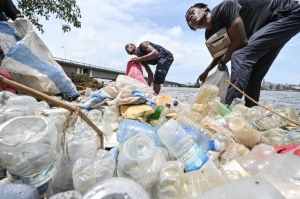 Côte d&#039;Ivoire / Lutte contre la pollution plastique : Les experts à Abidjan pour trouver des solutions efficaces