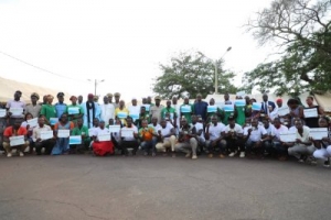 Côte d&#039;Ivoire/ Insertion Professionnelle : Des attestations de fin de formation, des permis de conduire et des chèques remis à 552 jeunes de Korhogo et de Sinématiali