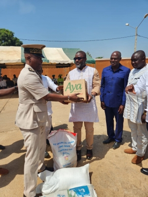 C&ocirc;te d&rsquo;Ivoire/ Crise humanitaire dans le Nord-Est : Hermann Tailly soulage les r&eacute;fugi&eacute;s et de l&rsquo;arm&eacute;e ivoirienne &agrave; Kong