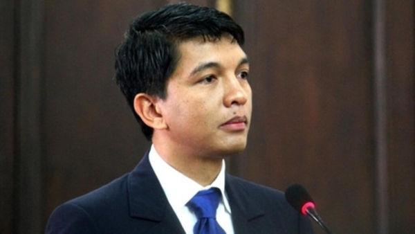 Madagascar : le pr&eacute;sident Andry Rajoelina a quitt&eacute; le pays pour Dubai (RFI)