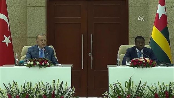 Togo : Le Président Erdogan accueilli par une cérémonie officielle