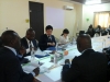 Le directeur Afrique de la JSPS, Daisuke Misoguchi, en séance de travail avec les autorités universitaires et le personnel enseignant de l&#039;UPGC, le lundi 20 février 2017, à Korhogo