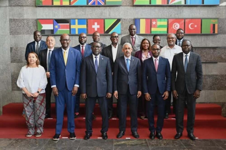 Côte d’Ivoire : Sidi Ould Tah échange avec les dirigeants des institutions africaines de garantie