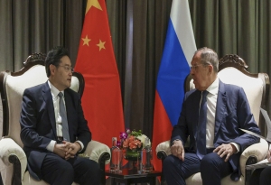 La Chine renforce ses relations avec la Russie et l’Inde