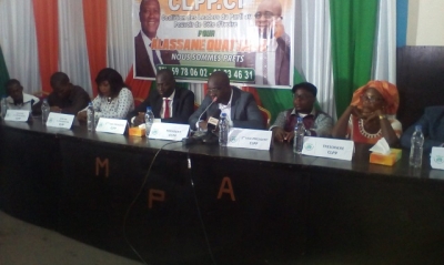 Les  membre de la coalition du parti au pouvoir veulent un troisième mandat pour Alassane Ouattara à la tête de la Côte d&#039;Ivoire