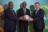 Football et dirigeants politiques africains s&#039;associent avec Gavi pour empêcher des morts infantiles