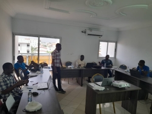 Formation / Logiciel NVIVO : Des enseignants chercheurs, étudiants en formation sur son fonctionnement