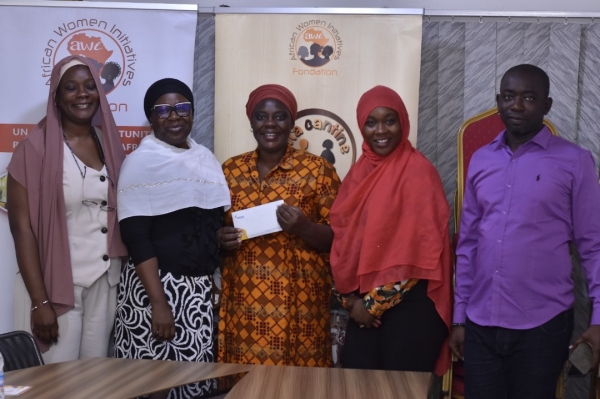 Côte d&#039;Ivoire/Pérennisation des cantines scolaires: une association offre plus de 400 repas à la Fondation AWI