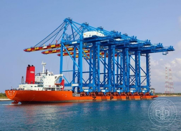 Extension du Port Autonome d'Abidjan: 6 nouveaux portiques et 7 grues portiques &agrave; Roues (RTG) r&eacute;ceptionn&eacute;s