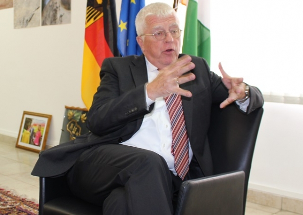 Côte d’Ivoire : L’Ambassadeur d’Allemagne encourage des élèves de Kong à apprendre la langue de Goethe