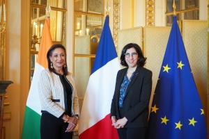 Coopération culturelle : La Ministre Françoise Remarck et son homologue Française Rima Abdul Malak évoquent le retour du tam tam parleur ‘’Djidji Ayokwe’’