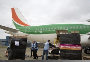 Premier vol humanitaire commun effectué par la Fondation Airbus et Air Côte d’Ivoire