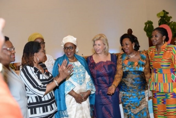Les Premières dames d&#039;Afrique veulent mettre fin au VIH/Sida sur le continent d&#039;ici 2030