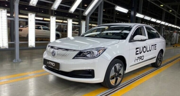 La Russie lance sa première voiture électrique