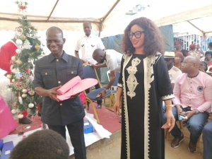 Côte d’Ivoire/ Arbre de Noel : 300 enfants d&#039;Abobo- Akeikoi reçoivent des cadeaux
