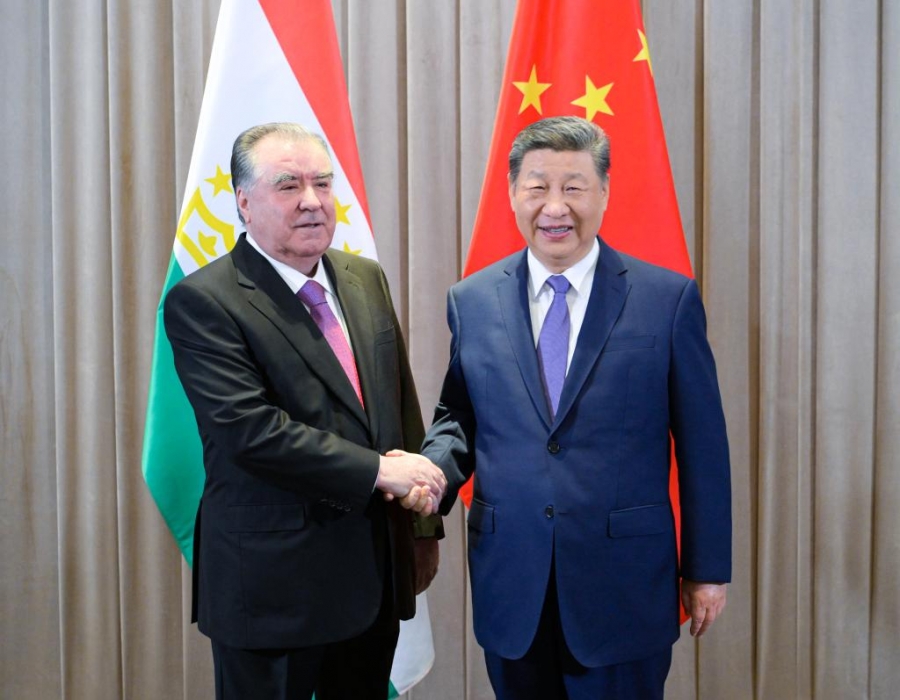 Xi appelle la Chine et le Tadjikistan à élargir l'échelle de leur commerce et de leurs investissements bilatéraux