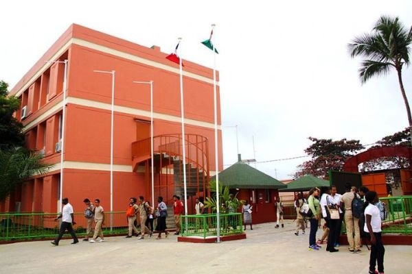 Le lycée international français &quot;Jean Mermoz&quot; à Abidjan, situé dans la commune de Cocody