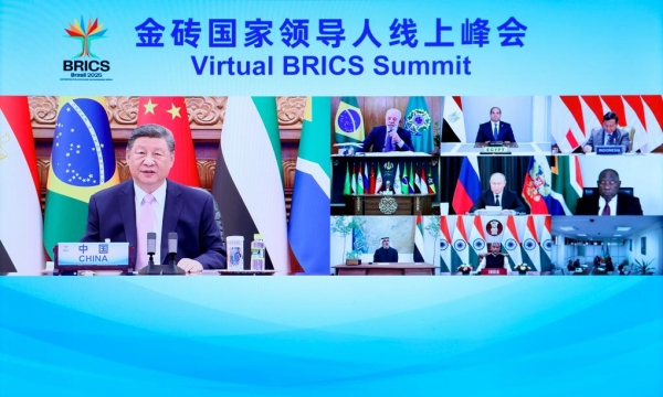 Xi Jinping présente trois propositions lors d&#039;un sommet des BRICS pour renforcer la solidarité et la coopération