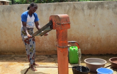 C&ocirc;te d&rsquo;Ivoire : Des femmes se forment &agrave; la gestion des pompes villageoises