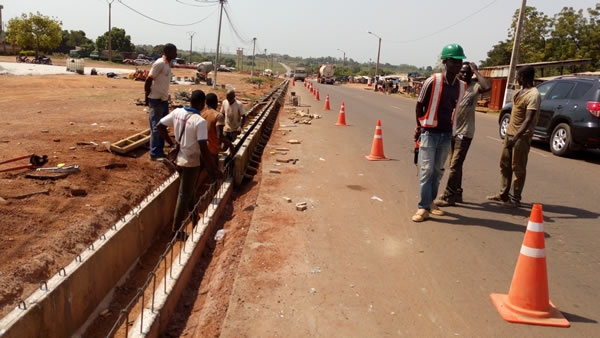 Un chantier routier à Ferkessédougou