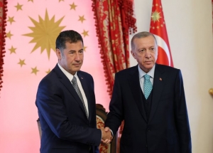 Turquie/Présidentielle: Sinan Oğan soutient Erdoğan au second tour