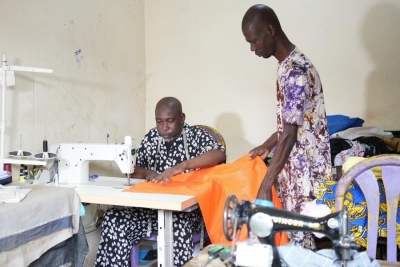 C&ocirc;te d'Ivoire: un styliste ivoirien mise sur l'&eacute;co-mode pour redynamiser l'image d'une commune d'Abidjan (REPORTAGE)