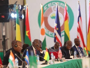 La CEDEAO lève les sanctions contre la Guinée et le Mali : Un pas vers le dialogue avec les juntes