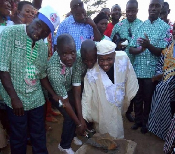 Côte d’Ivoire: Soutien d’un leader du RJR d’Adjamé à la Mutuelle de développement de Grand Pin (Bangolo)