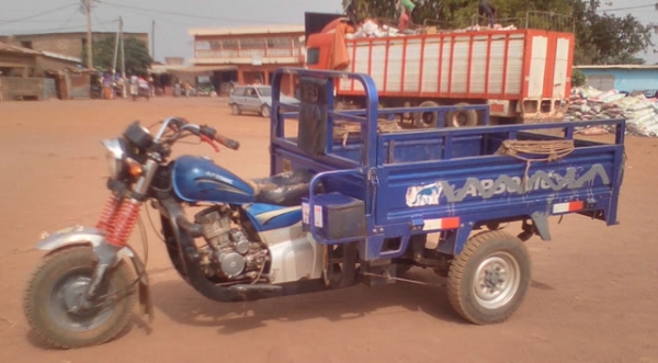 Le métier de moto taxi marche bien à Bouna