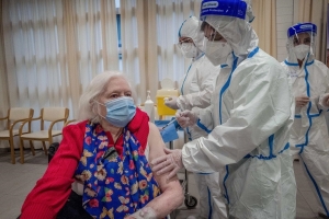 Covid-19; la vaccination s'acc&eacute;l&egrave;re en Europe