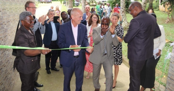 Côte d’Ivoire : un laboratoire international de recherche inauguré pour la protection des singes et chimpanzés