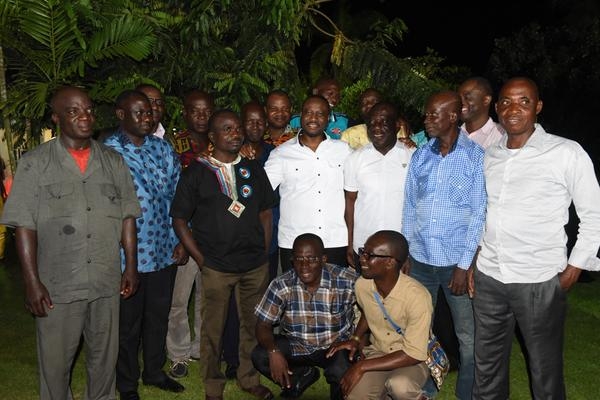 Retrouvailles : Guillaume Soro communie avec ses anciens camarades du petit séminaire de Katiola