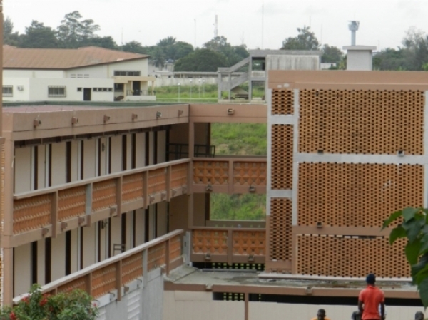 La CEDEAO offre des bourses d’études pour les niveaux Maîtrise et Doctorat pour 2015