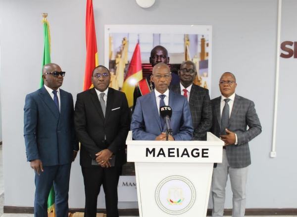 GUIN&Eacute;E-C&Ocirc;TE D'IVOIRE : l'Ambassadeur ivoirien Issifou Coulibaly remet ses Lettres de Cr&eacute;ance au ministre guin&eacute;en des Affaires &eacute;trang&egrave;res