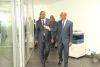 le ministre du commerce, Diarrasouba Aboulaye( à gauche) et le directeur exécutif de l&#039;ICCO, docteur Jean-Marc Anga