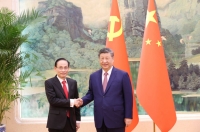 Xi Jinping : la tradition de s'informer de leurs grands programmes politiques respectifs t&eacute;moigne d'une forte confiance mutuelle entre la Chine et le Vietnam