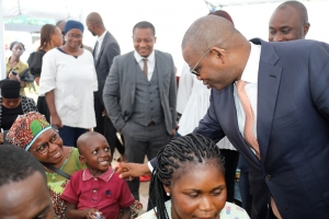 Côte d&#039;Ivoire/ Enrôlement à la CMU : Le Ministre Adama Kamara s’assure du bon fonctionnement du site &quot;IN SITU&quot; du quartier Zone 4