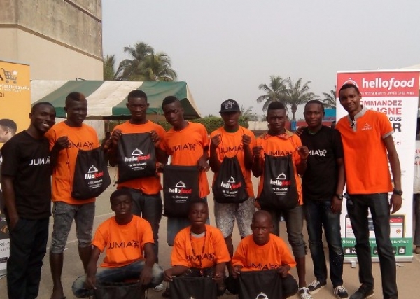 Fête de Noël : Jumia et Hellofood comblent plusieurs enfants