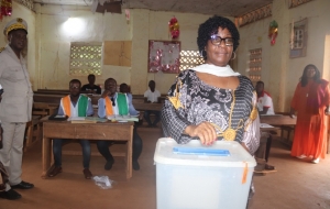 Côte d&#039;Ivoire : 8 millions d&#039;électeurs aux urnes pour les élections municipales et régionales, début paisible des votes