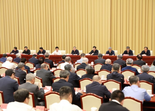 Organisation d'un symposium consacr&eacute; au secteur des sciences sociales sur l'&eacute;tude et la mise en &oelig;uvre de la pens&eacute;e de Xi Jinping sur la culture