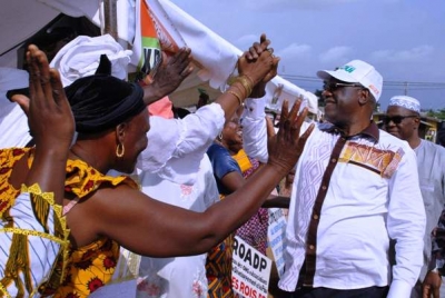 Yopougon : 200 associations, ONG et coopératives disent &quot;Oui&quot; à la nouvelle constitution