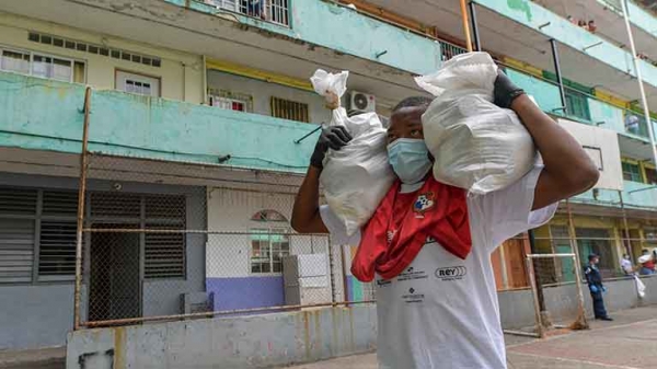 Contagion ou famine, un terrible dilemme pour les travailleurs informels pendant la pandémie de COVID-19