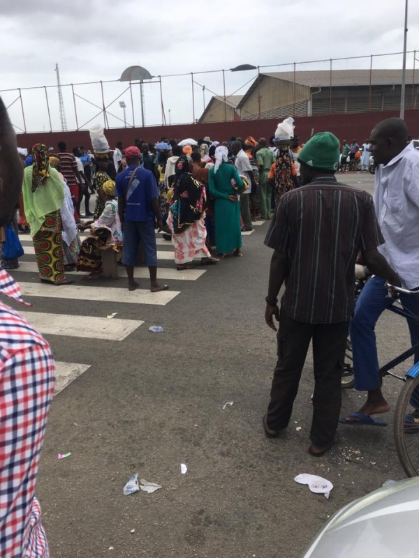 Des candidats au Hadj bloqués à Abidjan ont manifesté ce vendredi 25 août 2017 sur le boulevard VGE  (Photo DR)