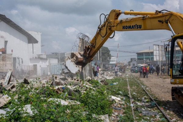 Ligne 1 du métro d’Abidjan : reprise effective de l’opération de démolition des constructions sur les emprises