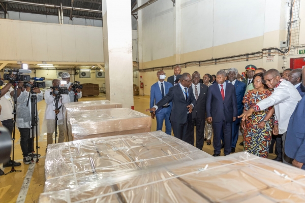 Industrialisation : Joao Lourenço, président angolais, félicite la Côte d&#039;Ivoire pour sa capacité à transformer le cacao